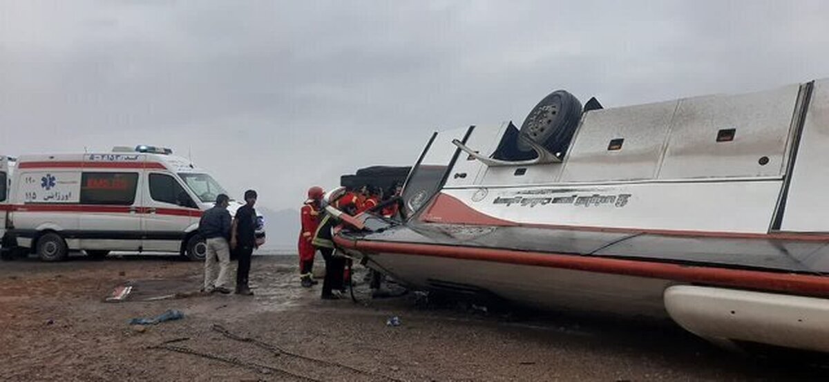 واژگونی اتوبوس در جاده معدن سونگون