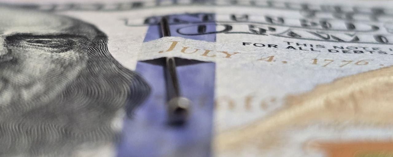 روش تشخیص اسکناس ۱۰۰ دلاری تقلبی