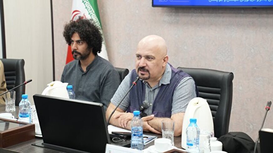 مهرداد اسکویی در پی جمع‌آوری عکس‌های چابهار