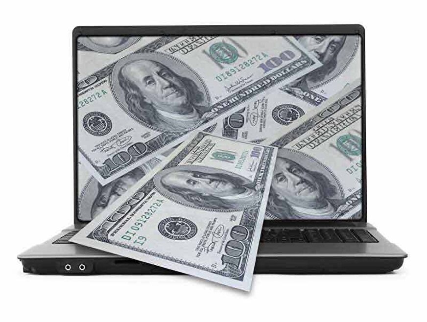 دلار بفروشیم یا طلا بخریم؟