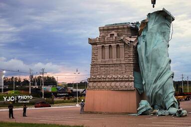 از بابانوئل در قطار تا بالابر مرغداری وقتی منتخب می‌شوند