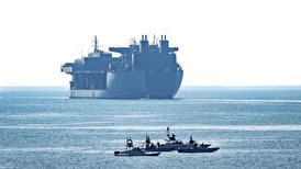 کشتی‌هایی که پرچم آمریکا را برافراشته‌اند