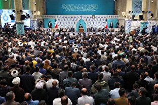 حماسه‌خوانی در جلسه قرآنی با حضور رهبر انقلاب