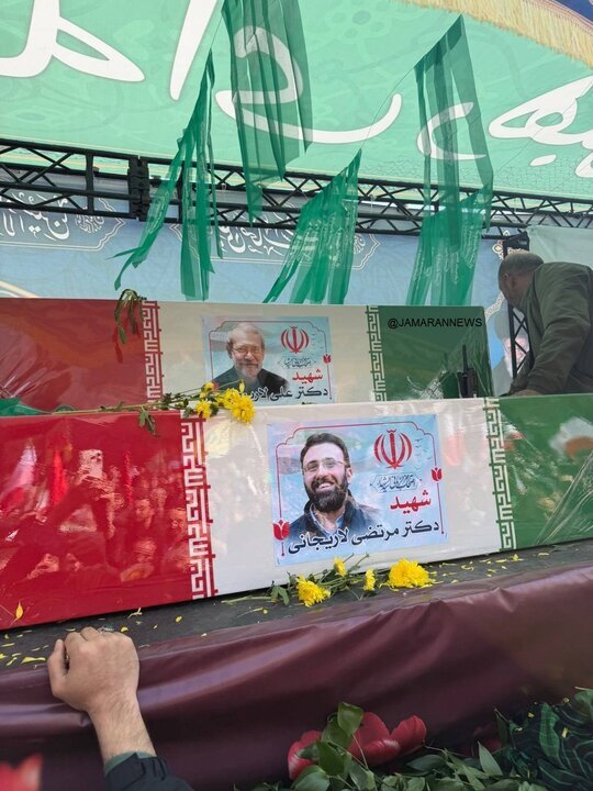 میدلن انقلاب میزبان وداع مردم با شهدا شد +فیلم وعکس