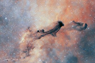 عکس روز ناسا از یک روح سرگردان در کهکشان