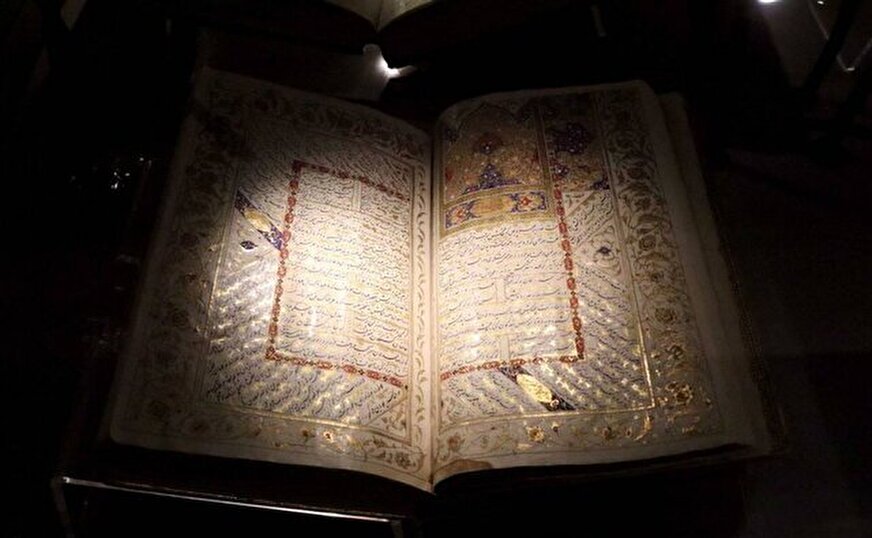 ببینید| رونمایی از یک نسخه خطیِ «کلیات سعدی»