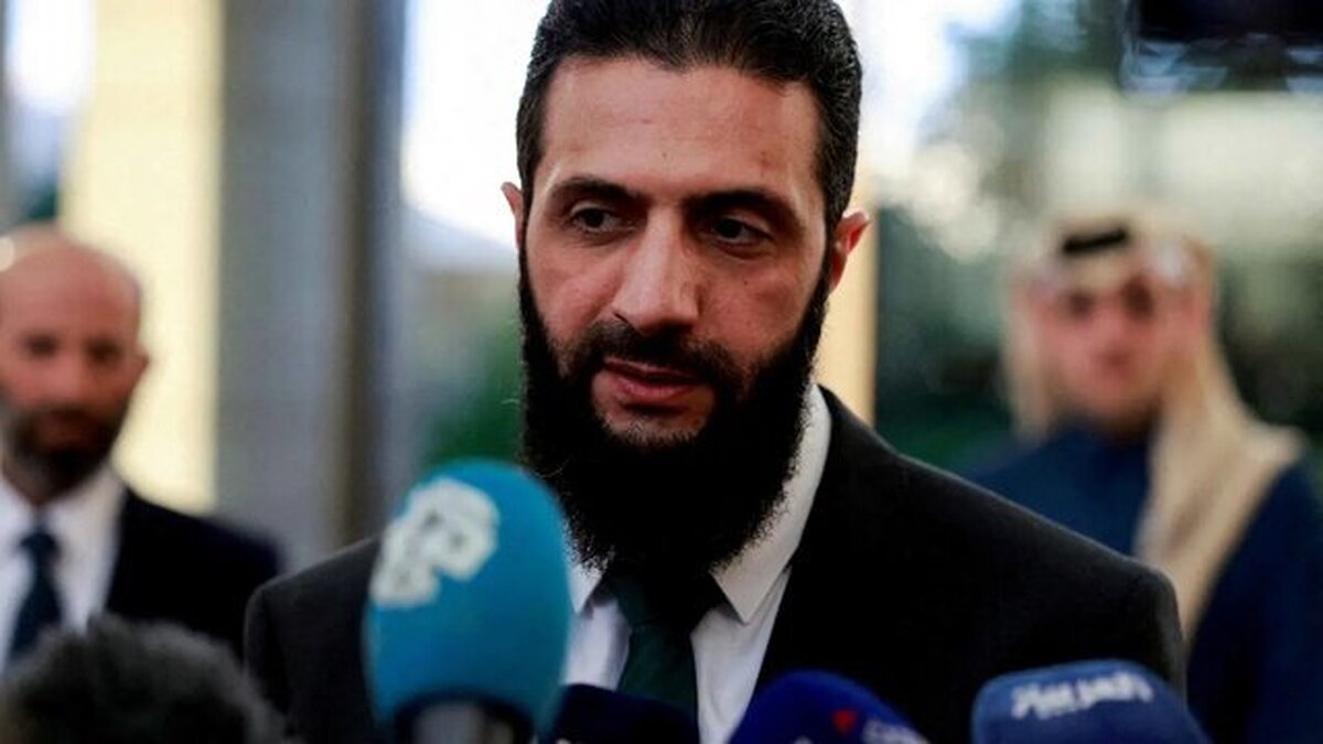 جولانی دست به توپ شد