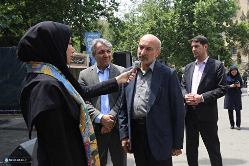 آن‌گونه که شایسته بوده از زبان فارسی و جایگاه فردوسی پاسداری نکردیم