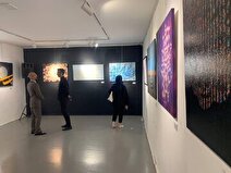 دلم می‌خواست با رنگ‌ها حرف و احساساتم را به بیننده القا کنم