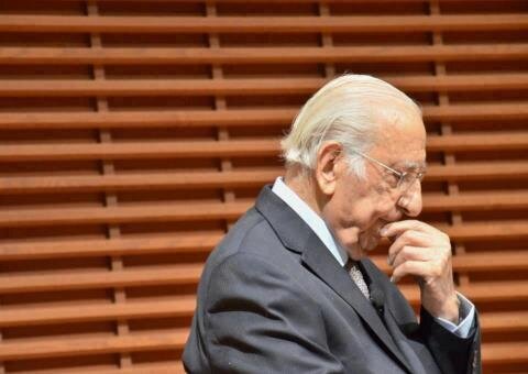 هنرمندانی که زمان را در قاب سنگ جاودانه کردند هنرمندانی که زمان را در قاب سنگ جاودانه کردند