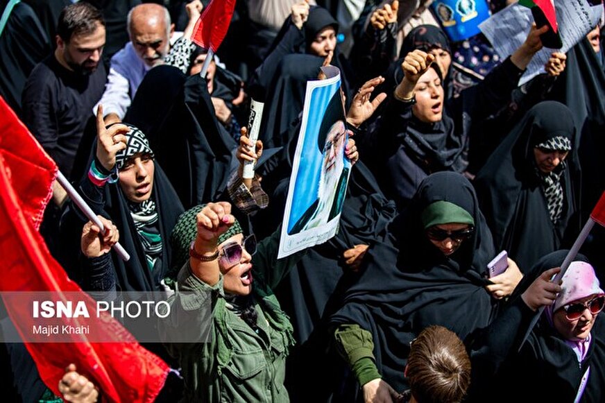 وحدت مردم ایران در سخت‌ترین شرایط، دشمن را غافلگیر کرد