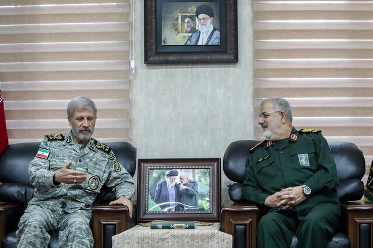 دوشادوش هم برای اعتلای پرچم ایران سربلند تلاش می کنیم