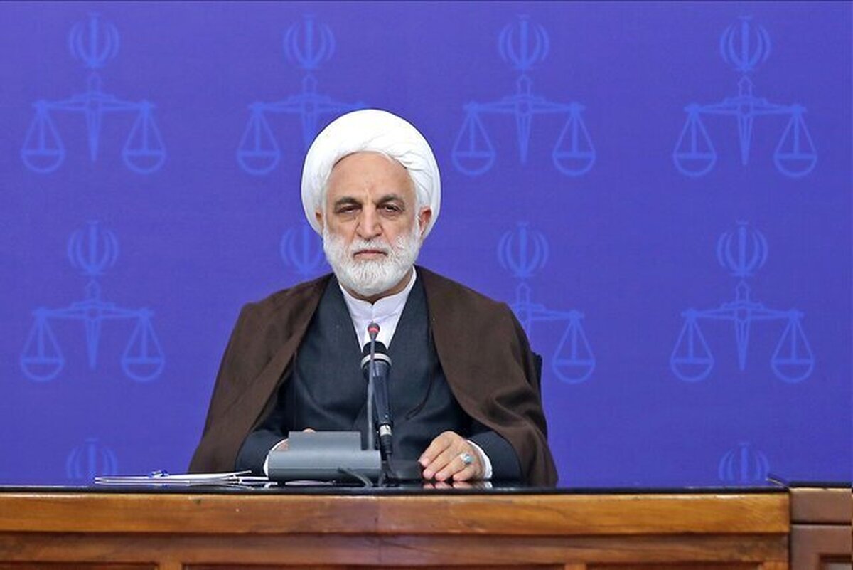 دشمن فکر می‌کرد ایران فلج می‌شود یا یک لطمه بزرگ به انقلاب  وارد می‌شود