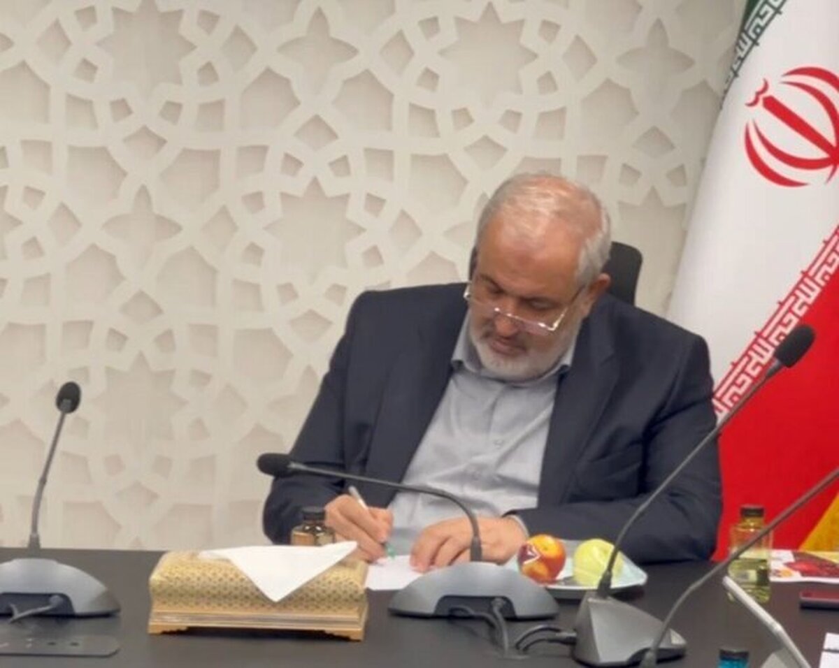 باید افکار عمومی را برای عبور از شرایط پیش‌رو آماده کنیم