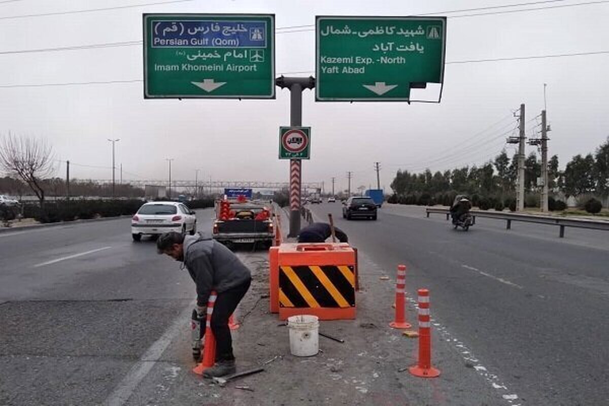اجرای طرح «خوانایی معابر شهری» با اصلاح و مرمت تابلوهای ترافیکی پایتخت