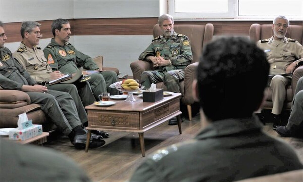 بازدید فرمانده کل ارتش از پایگاه‌ هوایی شهید لشگری