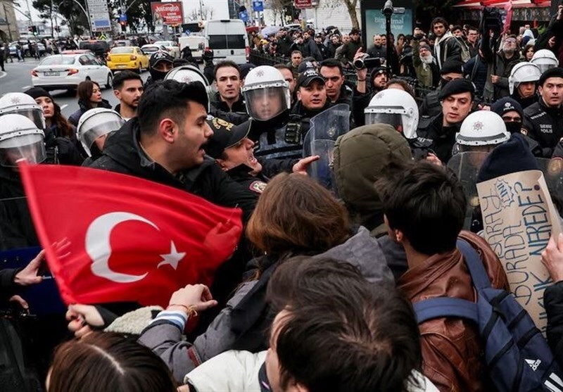 آیا ترکیه یک کشور درونگراست و از امواج بیرونی اثر نمیپذیرد آیا ترکیه یک کشور درونگراست و از امواج بیرونی اثر نمیپذیرد