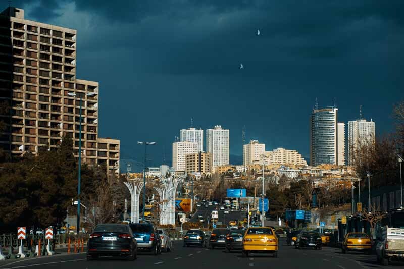 مافیای مسکن دست به بازی روانی زد؛ کاهش ۳۰ درصدی قیمتها را انکار میکنند! مافیای مسکن دست به بازی روانی زد؛ کاهش ۳۰ درصدی قیمتها را انکار میکنند!