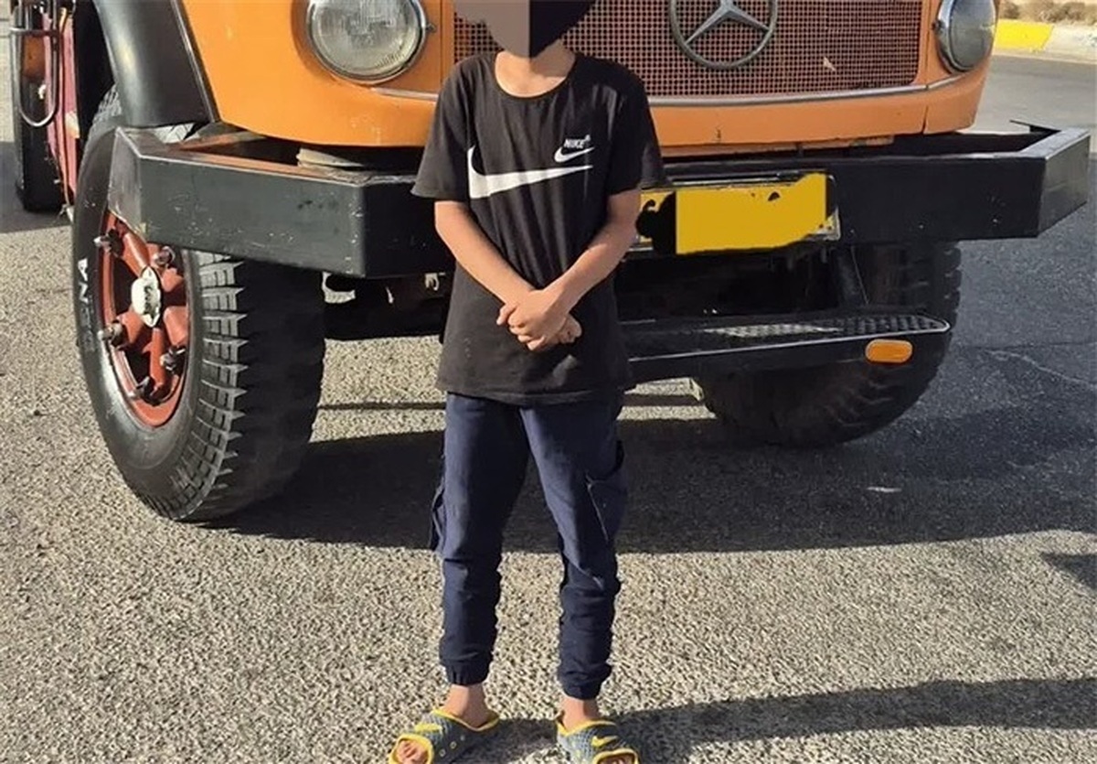 عکس راننده ۱۴ ساله کامیون در همدان! عکس راننده ۱۴ ساله کامیون در همدان!