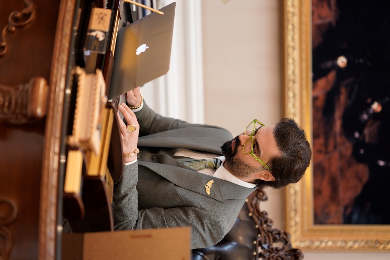 سه پسادکتری، یک رسالت: پیوند دانش و کارآفرینی در مسیر علمی دکتر ماکان آریا پارسا سه پسادکتری، یک رسالت: پیوند دانش و کارآفرینی در مسیر علمی دکتر ماکان آریا پارسا