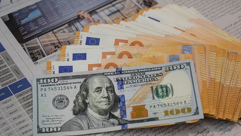 قیمت دلار در آبان ۱۴۰۴؛ تثبیت در مرز حمایت ۱۰۷ هزار تومان و نوسان پرریسک بازار قیمت دلار در آبان ۱۴۰۴؛ تثبیت در مرز حمایت ۱۰۷ هزار تومان و نوسان پرریسک بازار