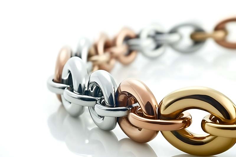 بازیگران بازار توجه کنید؛ طلا خریدار ندارد