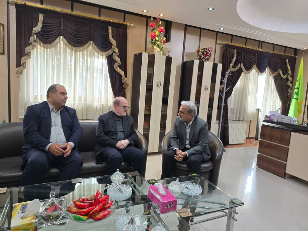 سازمان چای به قوت خود باقی می ماند اما تصدی ها را به بخش خصوصی واگذار خواهد کرد سازمان چای به قوت خود باقی می ماند اما تصدی ها را به بخش خصوصی واگذار خواهد کرد