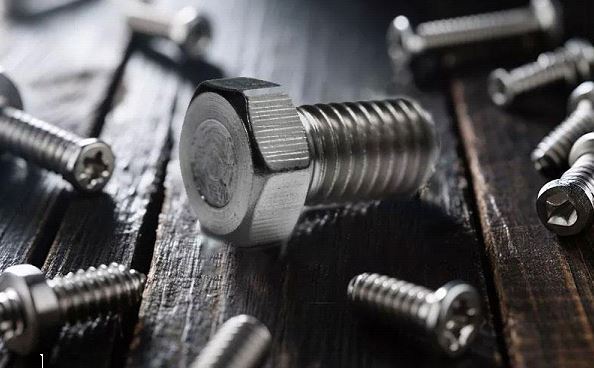 مزایای کاربری پیچ و مهره استیل نگیر 316 بجای استیل بگیر 304