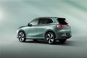 رونمایی از خودروی برقی که درجا می‌چرخد!