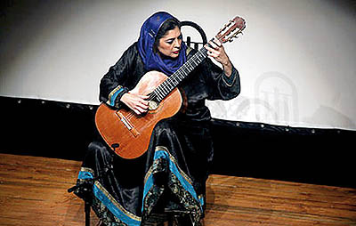 lili afshar gitarist