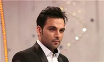احسان علیخانی تئاتری شد