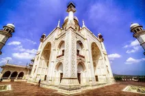 مقبره بی‌بی‌کا معروف به تاج محل فقیر + تصاویر