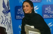 مراسم اهدایی مدرک دکتری به خانم بازیگر