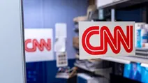 ایر فورس وان به CNN پشت کرد