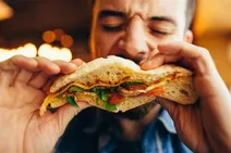 عادتی که سلامت قلب و عروق را به خطر می‌اندازد