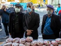 مرغ «به شدت» کمیاب و «بی‌نهایت» گران شده است