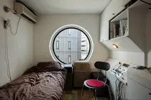 زندگی در کپسول ۱۰ متری / عکس