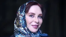 افسانه بایگان بدون حجاب اجباری در مراسم نکوداشت آتیلا پسیانی شرکت کرد.