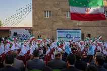 زنگ مدرسه به صدا درآمد