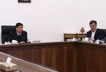 اصرار بر رانت پاشی مانع از ترخیص خودروهای اندک وارداتی است!