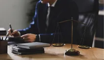 بهترین وکیل دیوان عدالت اداری چه ویژگی هایی دارد