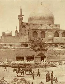 سفر به تهران قدیم/ میدان ونک با نماد هخامنشی در دهه ۵۰