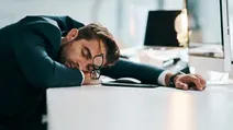 چرا بدون کار کردن هم خسته‌ایم