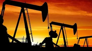 چرا نفت ریخت/ نوع نفت قیمت هر بشکه و میزان کاهش درصد را دنبال کنید