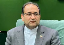 کسانی که نمی‌گذارند با بقیه مردم جهان رابطه داشته باشیم، مقصر وضع موجود هستند