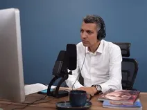 «دیدی نمی‌شود!»؛ پیامی که افکار عمومی از شقیقه‌های سفید و چشم‌های اشکبار عادل فردوسی‌پور گرفت