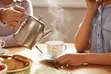 چای شبانه چه بلایی سر خواب می‌آورد