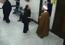 ببینید | فیلم ماجرای بحث و جدل یک زن با یک طلبه در درمانگاه قم