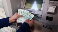 اگر از خودپرداز، پول برمی‌دارید، باید پول بدهید