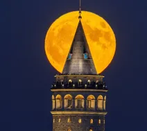 صدای پای ابَر ماه آبی